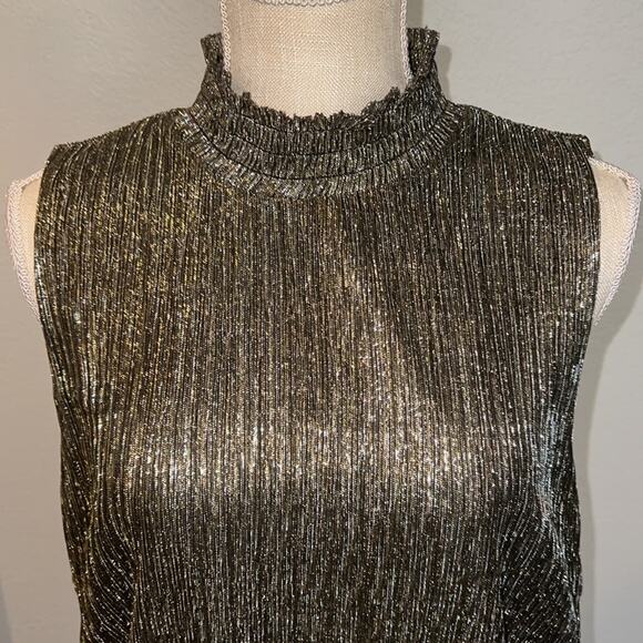 Banana Republic smocked neck, sleeveless, gold metallic blouse w/crossover back. - Picture 2 of 11